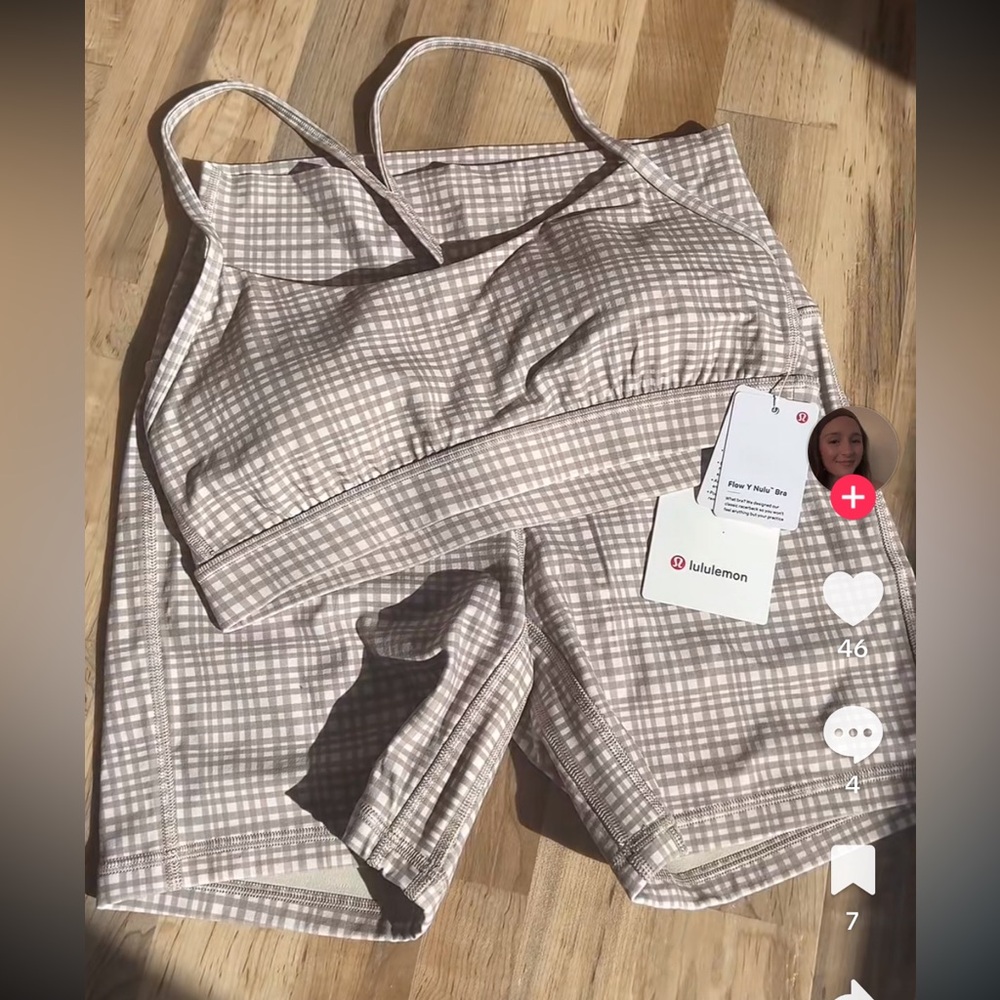Lululemon flow y bra Glow Grid light ivory Multi x SoulCycle